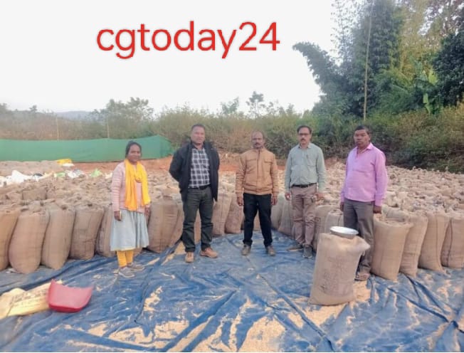 लुण्ड्रा - : पुराना धान बेचने लाए किसान से उड़न दस्ता टीम ने 80 बोरा धान किया जप्त 